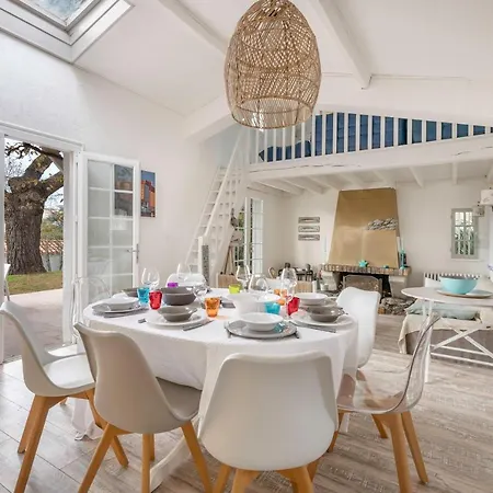 Maison Pour 8 Avec Piscine A