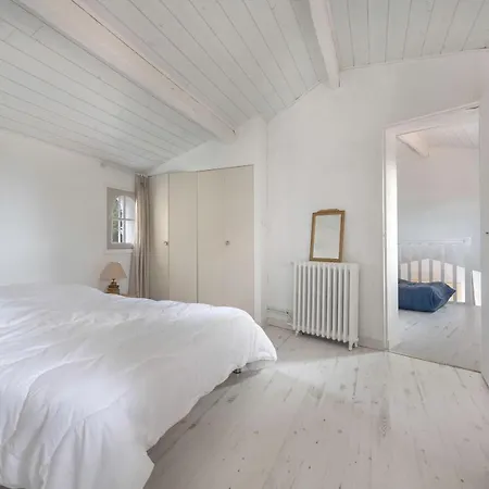 Maison Pour 8 Avec Piscine A *