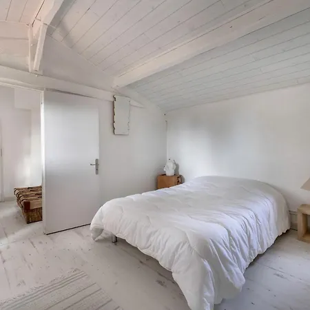 Maison Pour 8 Avec Piscine A *