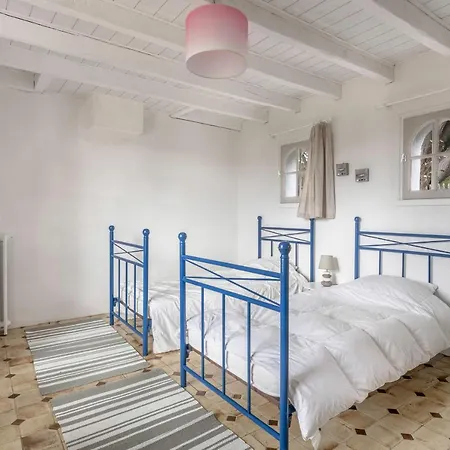Vakantiehuis Maison Pour 8 Avec Piscine A Préfailles